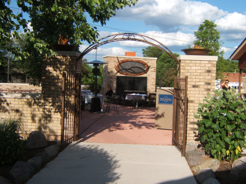 Pete Miller s Patio Wheeling JTS Architects