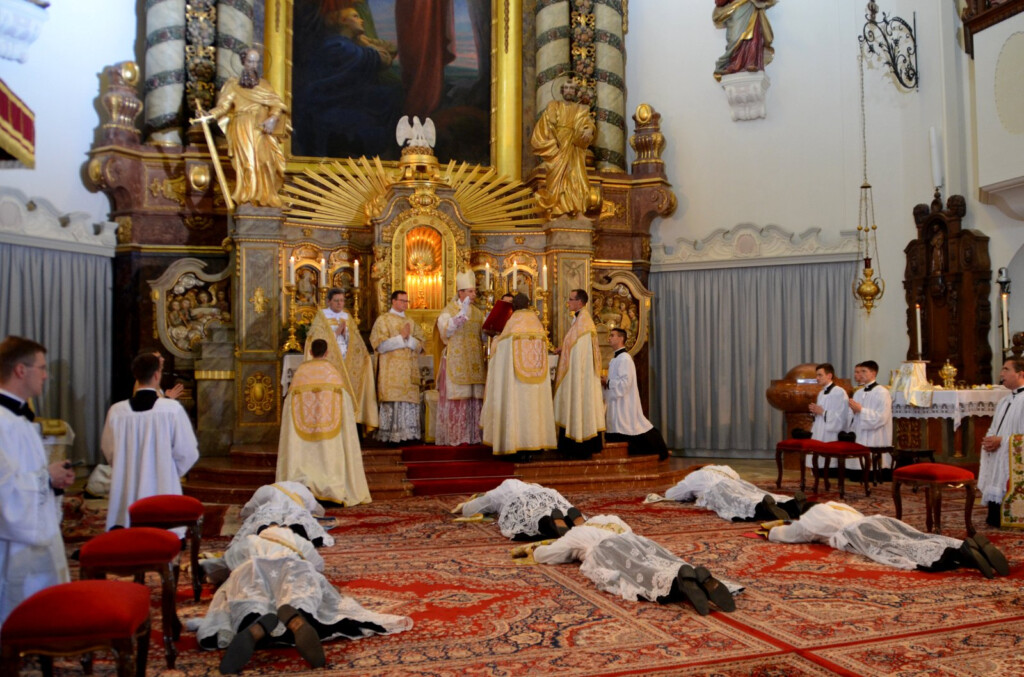 RORATE C LI Fraternity Of Saint Peter 2015 Ordinations Video And 